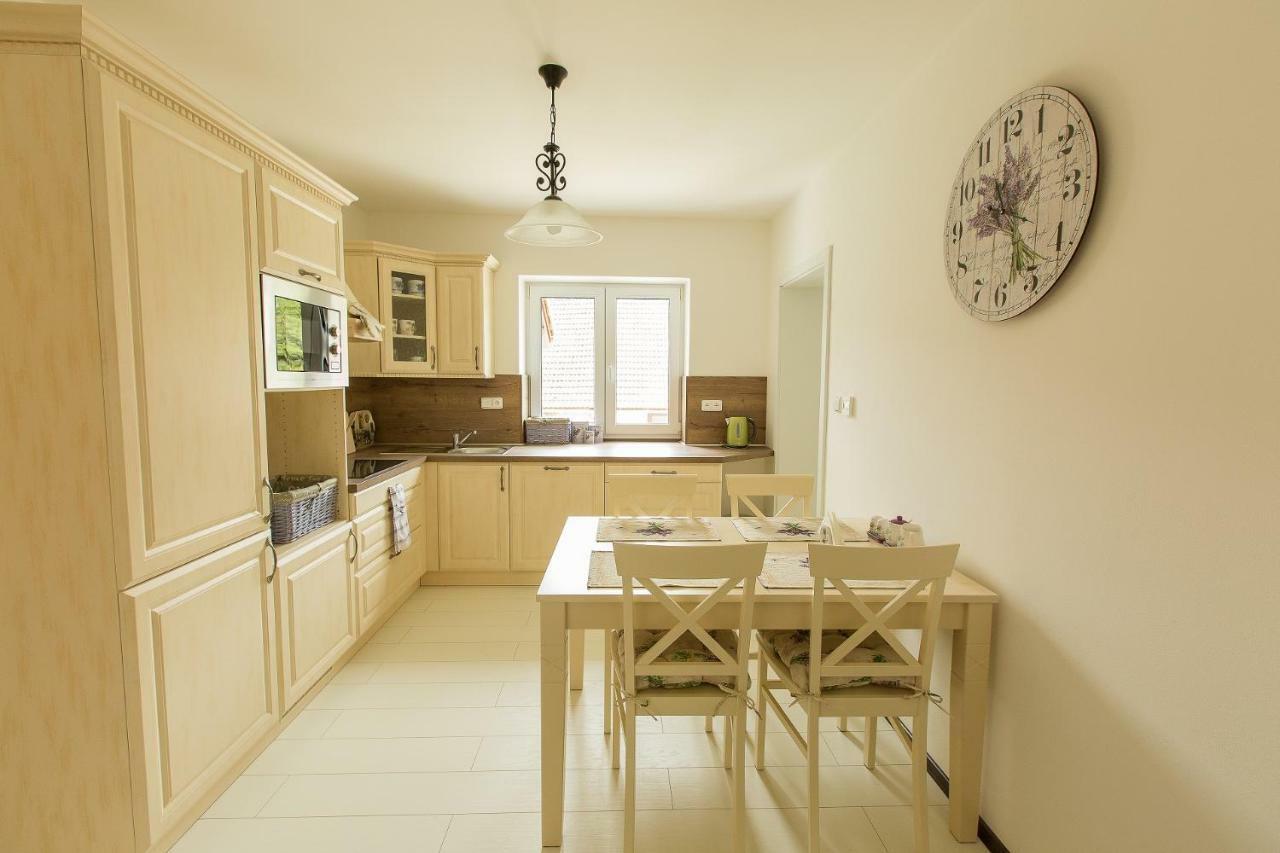 Apartmany U Prochazku Cesky Krumlov Luaran gambar